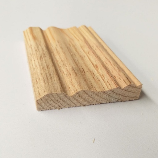 [T14-0137] MOLDURA #4 PINO 9' SM